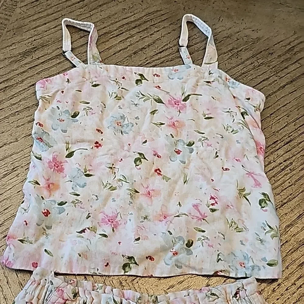 Floral top and short set size 11/12 Abercombie Kids